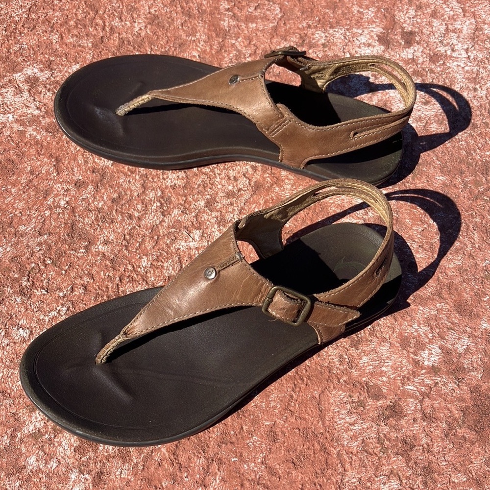 OluKai Eheu Size 7 Thong Sandal